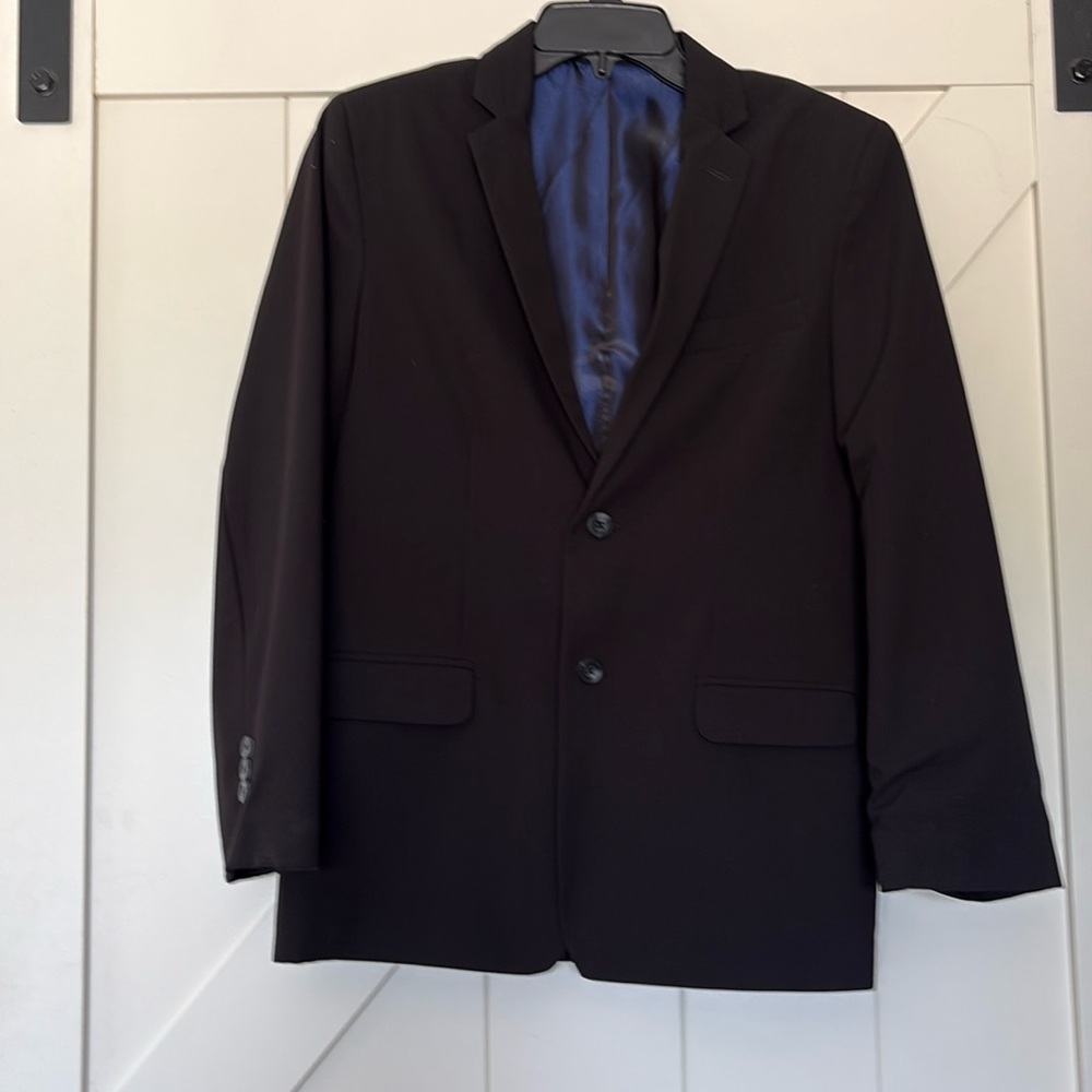 Boy’s Black Blazer, size 16, Izod, excellent used condition. Worn once